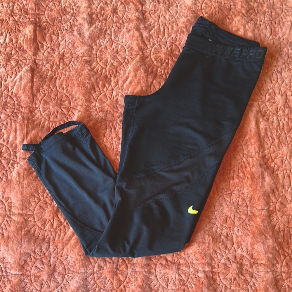 Nike Pro-Fit Hyperwarm Leggings with Stirups